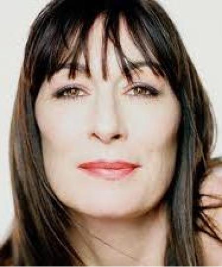 Anjelica Huston