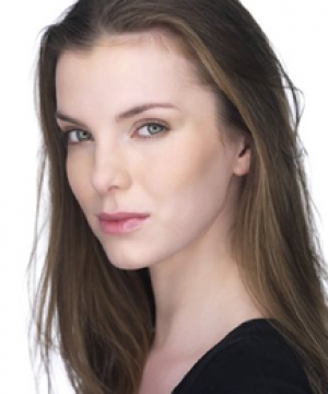 Betty Gilpin