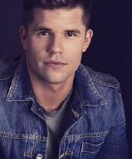 Charlie Carver