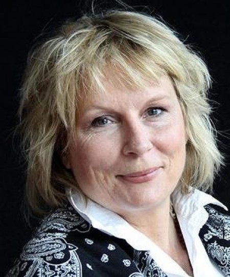 Jennifer Saunders