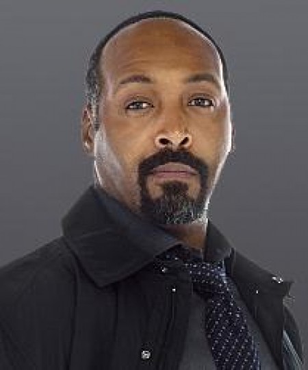 Jesse L Martin