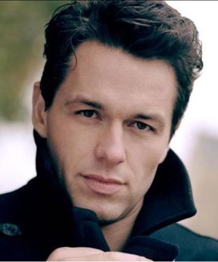 Julian Ovenden