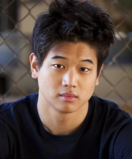 Ki Hong Lee