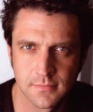 Raúl Esparza