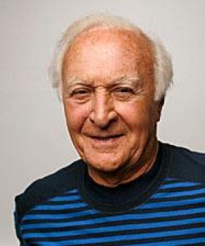 Robert Loggia