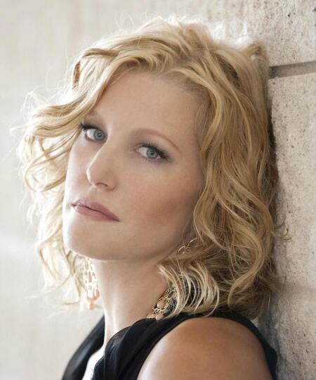 Anna Gunn