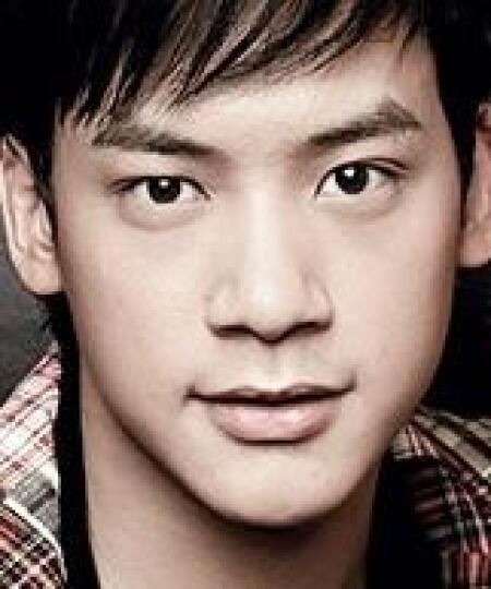 Bie Sukrit Wisetkaew