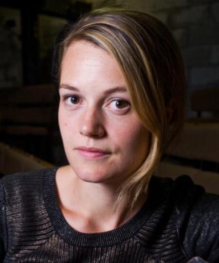 Carrie Cracknell