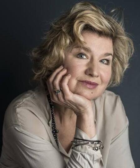 Issy van Randwyck