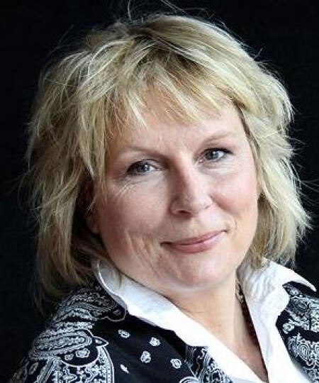 Jennifer Saunders